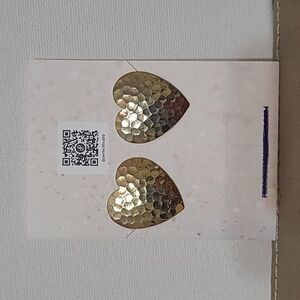 Gold hammered heart earrings